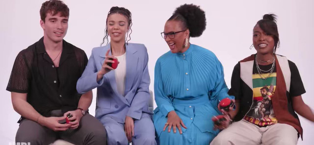 en-on-twitter-shipping-co-stars-is-wrong-you-d-have-to-pry-them