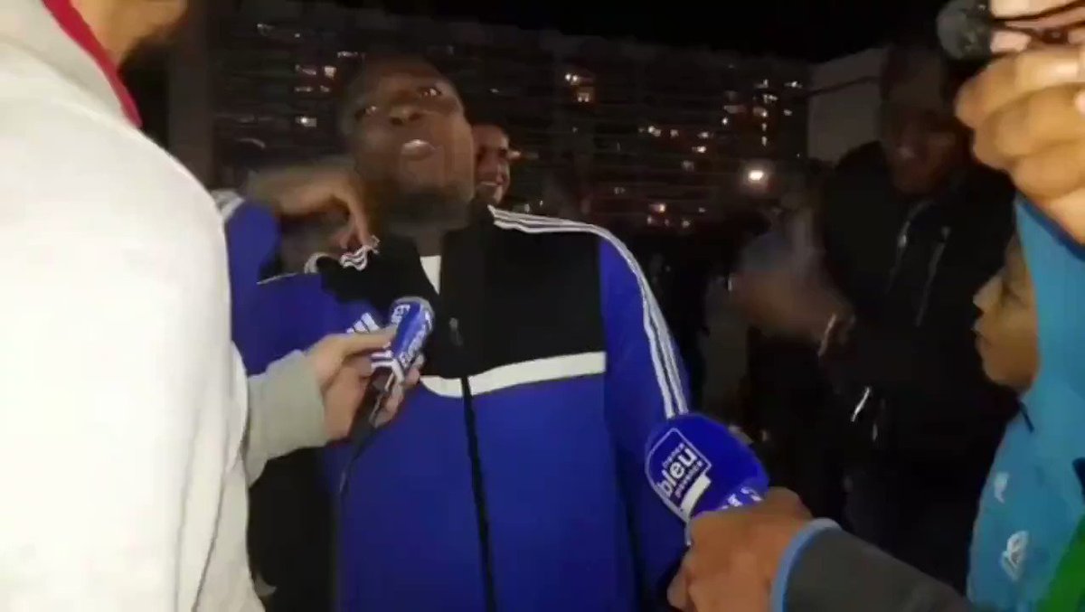 robi on Twitter "Les fans de Doumbe en ce moment"