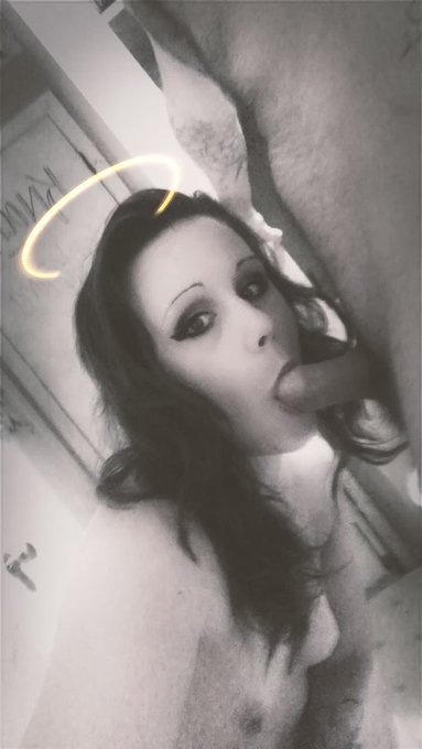 Logan McLaney’s pics and videos