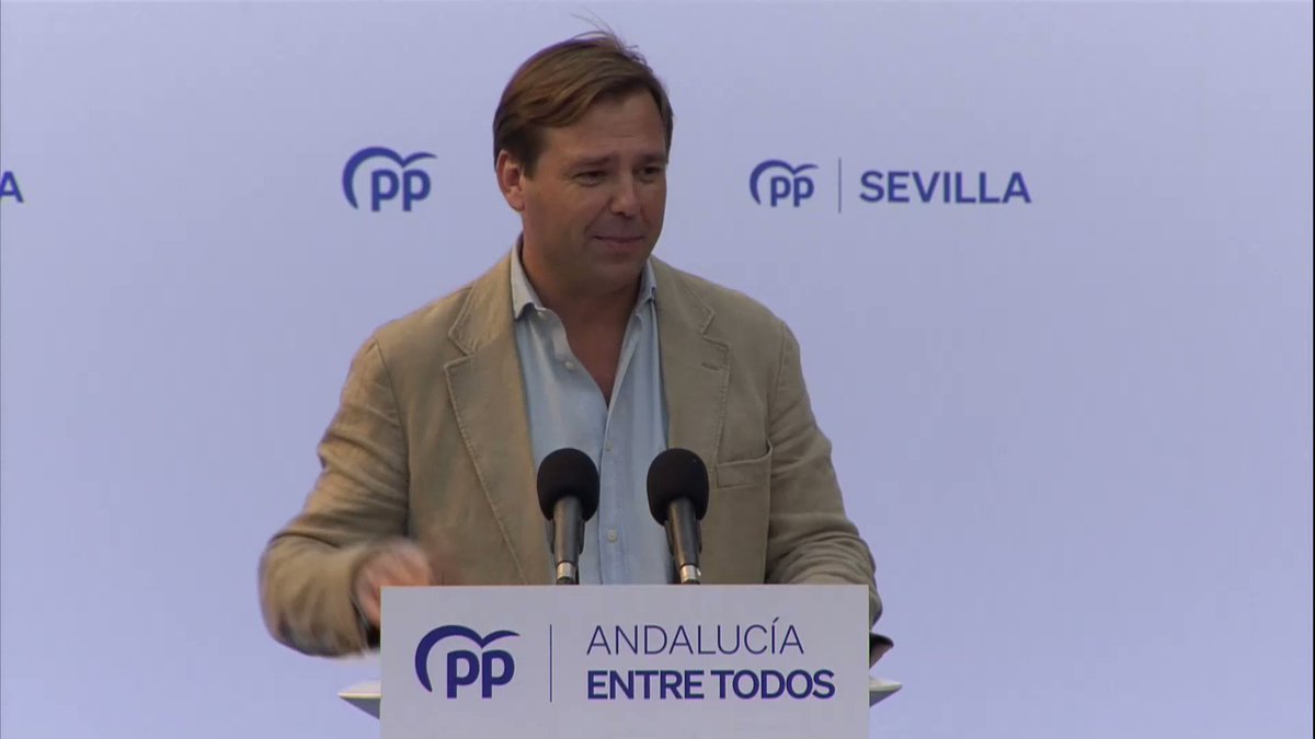 Antonio Repullo en la inauguración de la campaña electoral en Sevilla