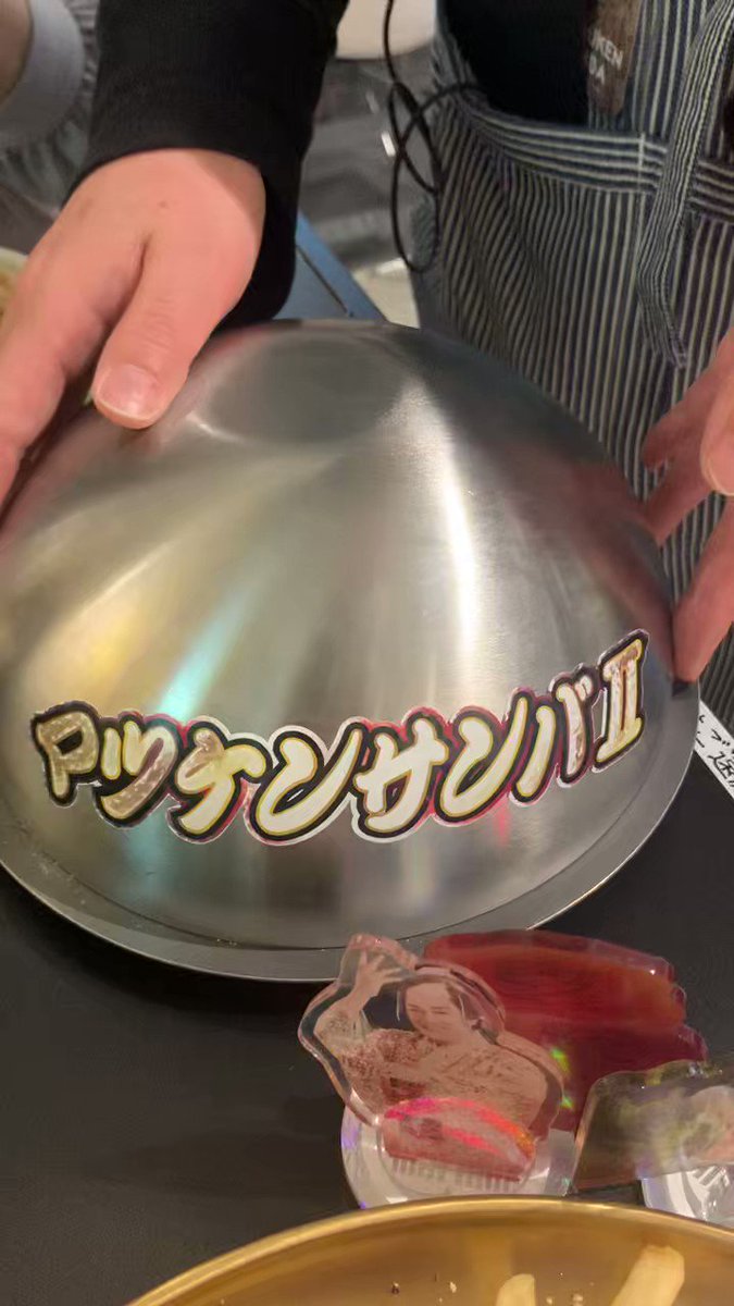 「上様の登場で～～す！」の掛け声でご開帳！マツケンサンバカフェ！！