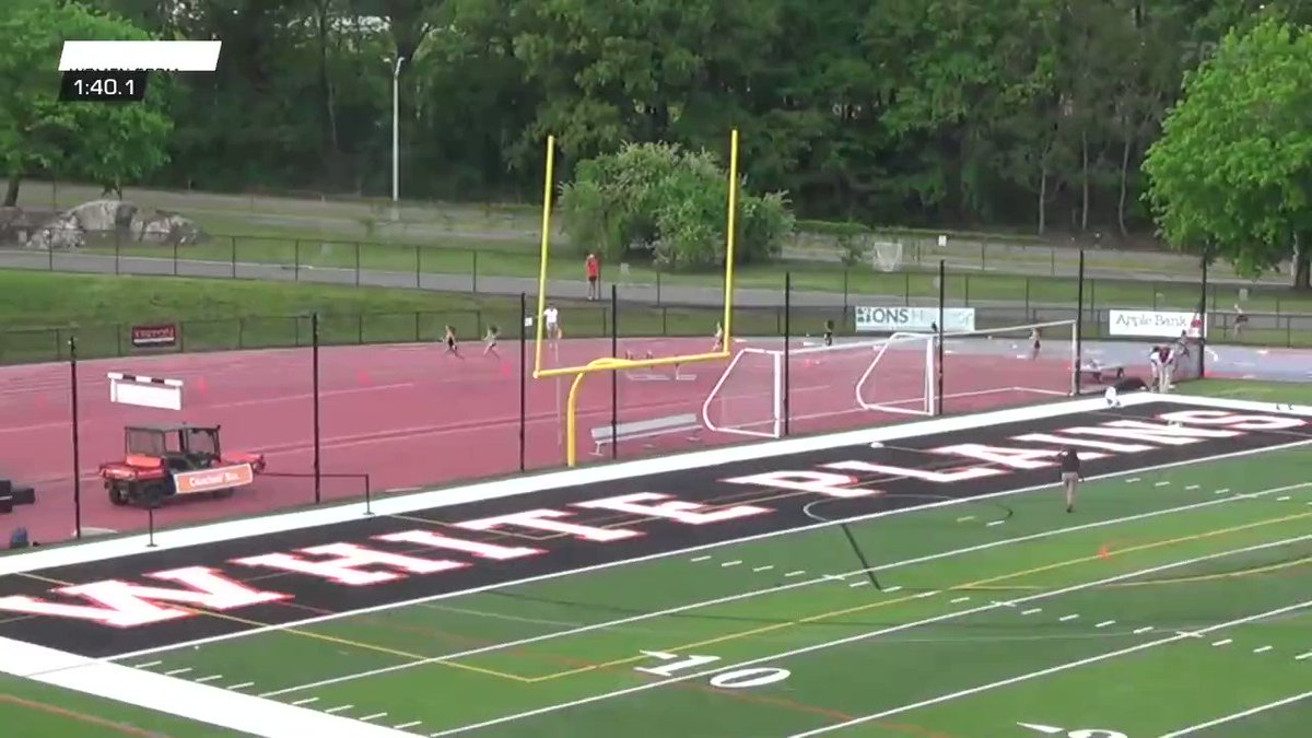 MileSplit US on Twitter "At the Loucks Games, kateputman27 holds off