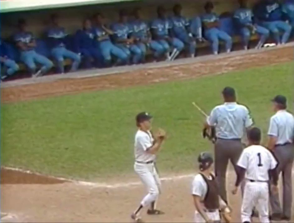 Happy 70th Birthday to the legendary George Brett! 