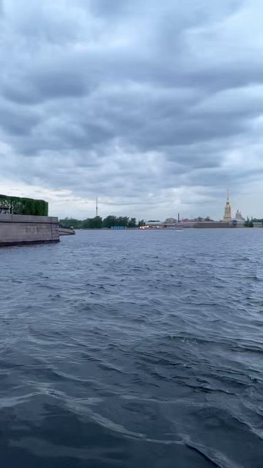 Как же я люблю такую погоду, именно в эти моменты чувствуется настоящая питерская атмосфера. https://t