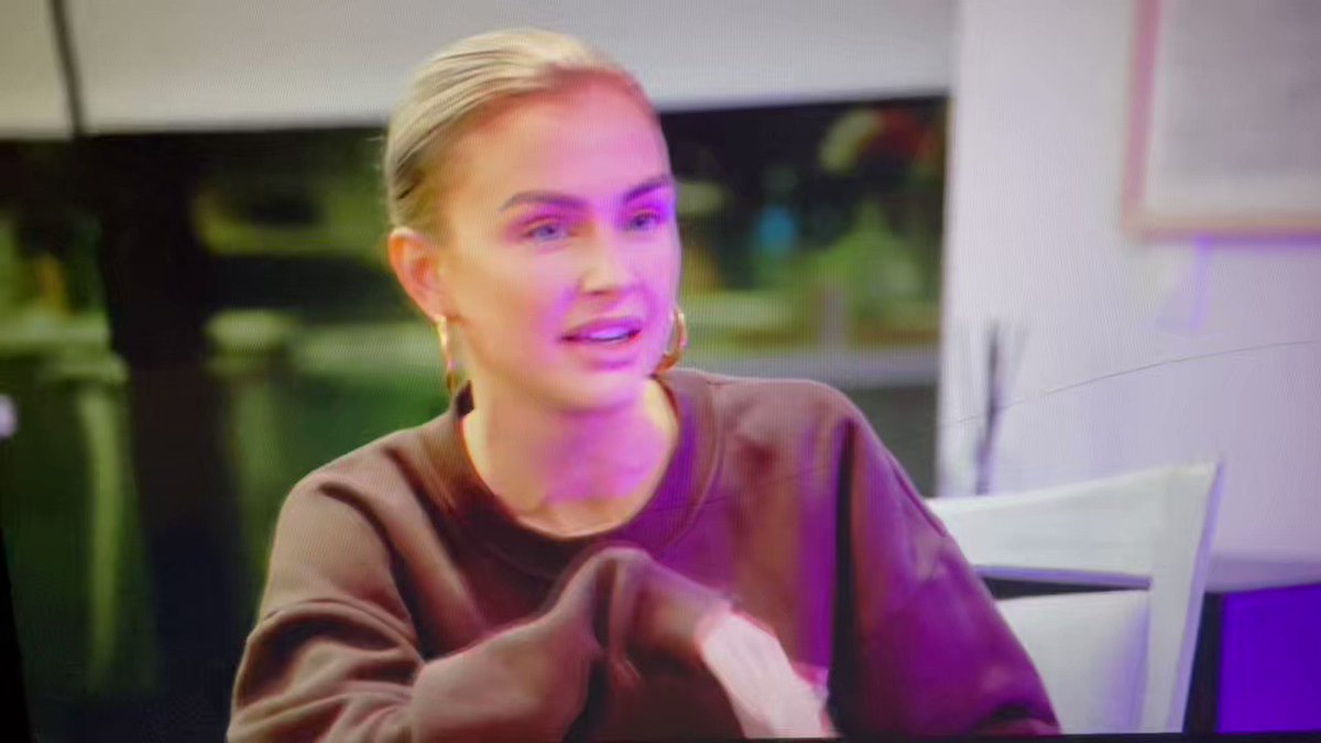 Mark on Twitter: "Lala confirms my theory about Billie Lee possibly