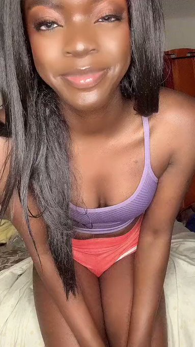 How&rsquo;s the view 🌚 https://t.co/YA4nZyoMua