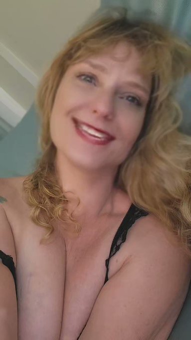 Hehe! T.G.I.F 🥳💋 #gilf #milf #ContentCreator check out my new https://t.co/oQ8t4bzwni it&#039;s free to subscribe<a href="/tag/gilf"class="tags">&#35;gilf</a><a href="/tag/milf"class="tags">&#35;milf</a><a href="/tag/contentcreator"class="tags">&#35;ContentCreator</a>