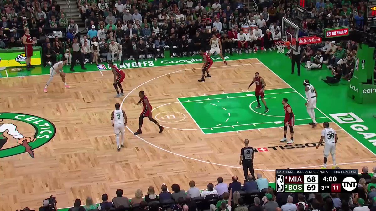 NBA on Twitter "JAYSON TATUM 🔥 Behindtheback dribble, pullup three