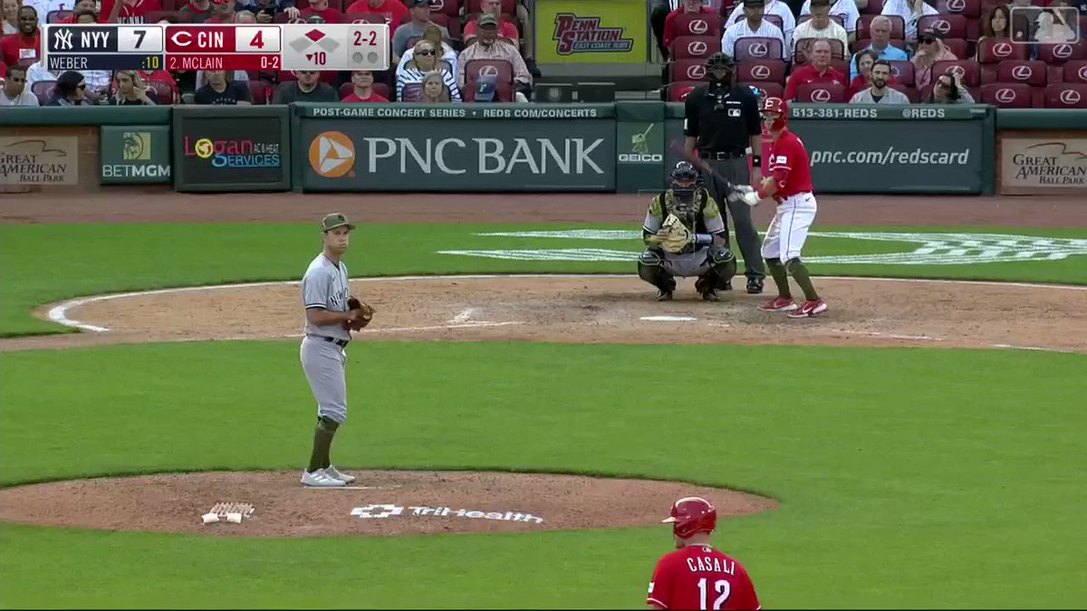 Yankees at Reds / Twitter