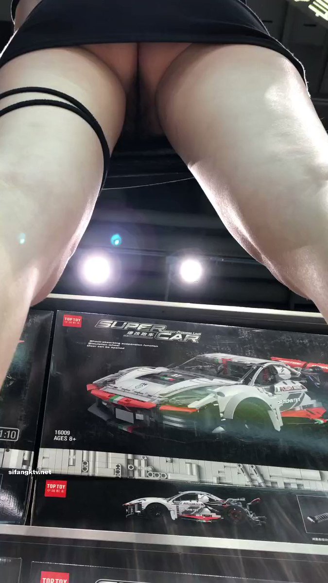 无内抄底偷拍