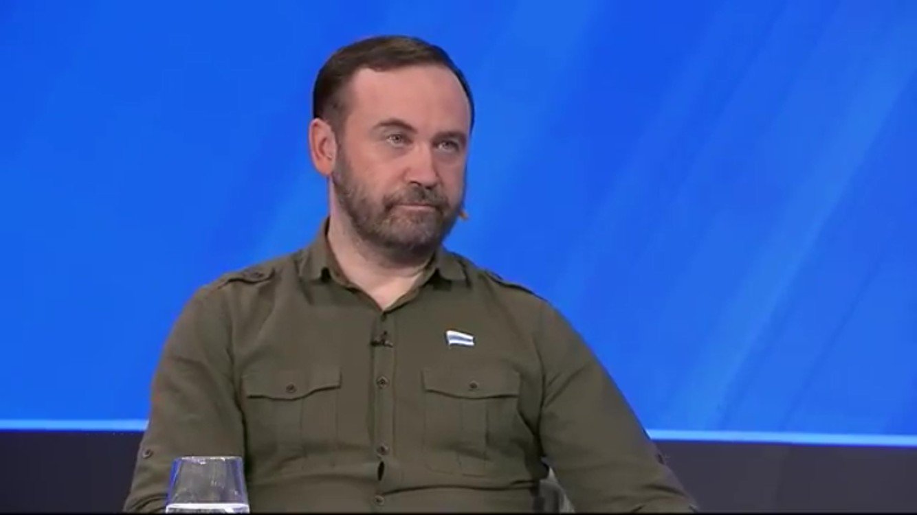 SimplyTheBest 📯 on Twitter 