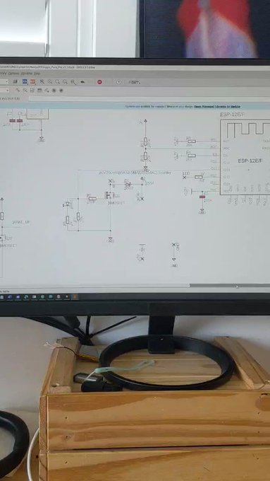 Horny while working ??? https://t.co/D3cyplOSza