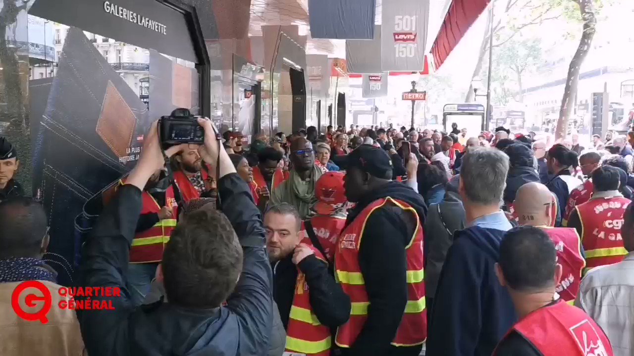 Nat on Twitter: "🇫🇷 Protesters gather outside the Galeries Lafayette in Paris. The doors have been closed to prevent them from entering, so they sing Mad Macron's favourite song. https://t.co/H5KvjeZb9X" / Twitter