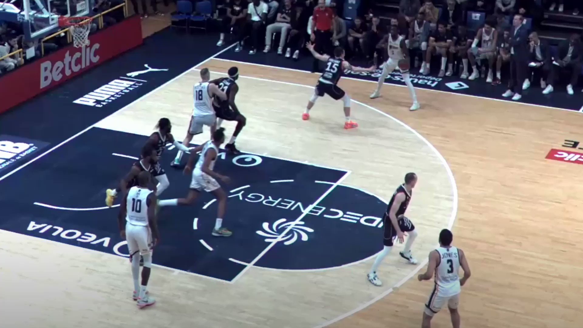 Lakers (Lakers2024Champ) / Twitter