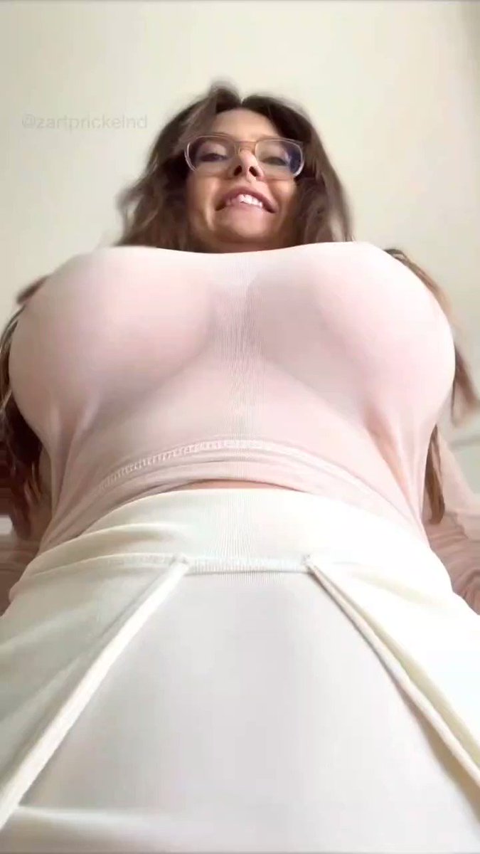 @YourBustyDollls video Tweet