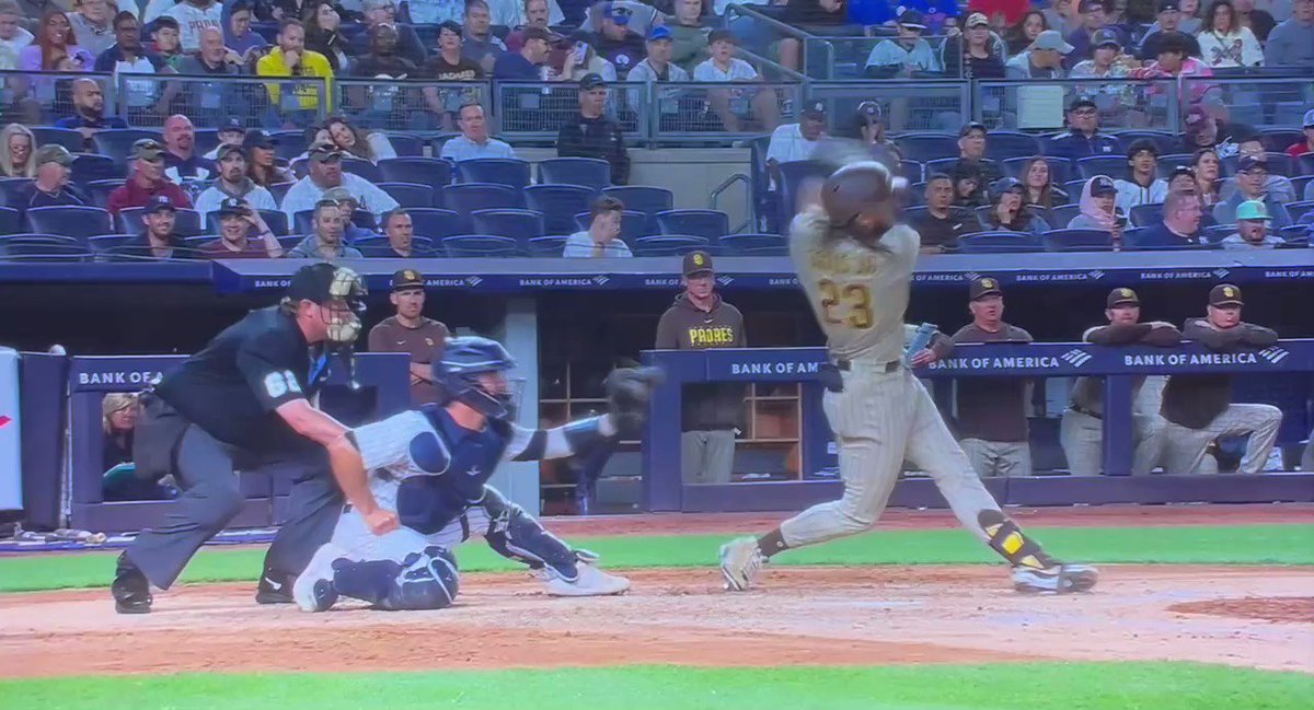 Jared Carrabis on Twitter "Obviously there are fans who love batflips