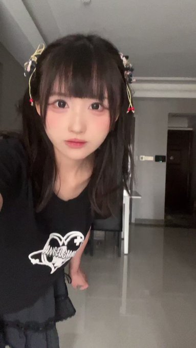 コスプレイヤー梨嘉AligaのTwitter動画3