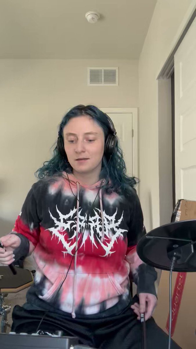 Rachelle On Twitter trying To Desync My Hands And Feet Is A Task 