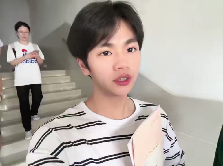 大学生上课自慰    