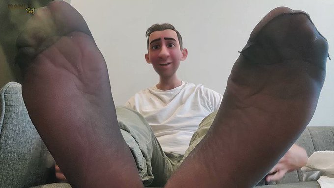 My stinkest foot video so far!

https://t.co/m3vRdQe9tb

#footfetish #sheerpantyhose #sheersocks #blacksheersocks