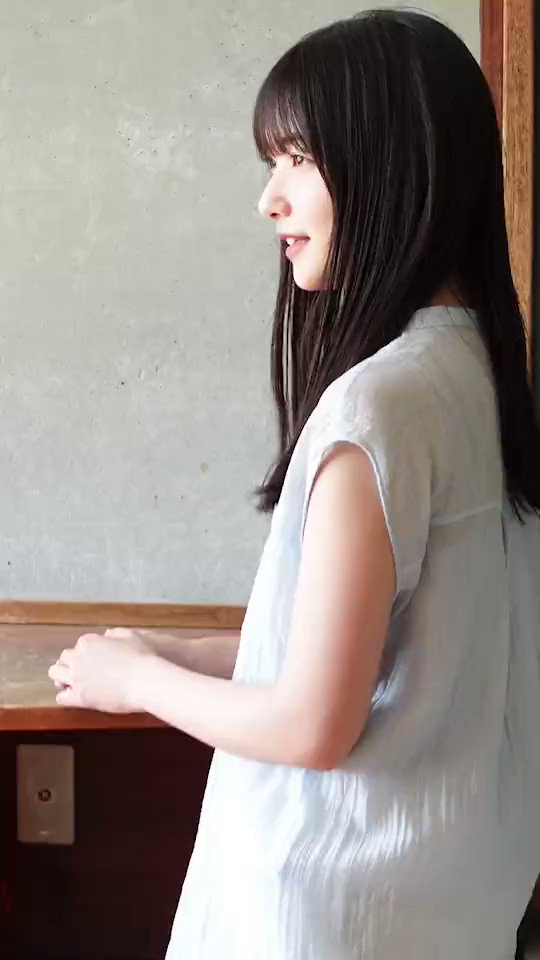櫻坂46大園玲1st写真集『半分光、半分影』【公式】発売中 櫻坂46大園玲1st写真集『半分光、半分影』【公式】発売中