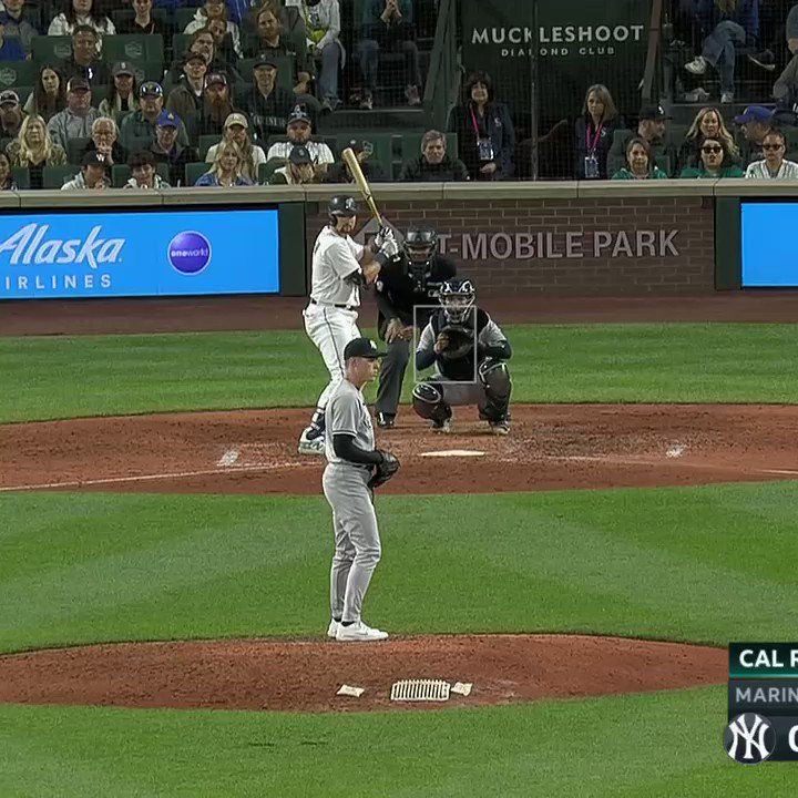 Yankees at Mariners / Twitter