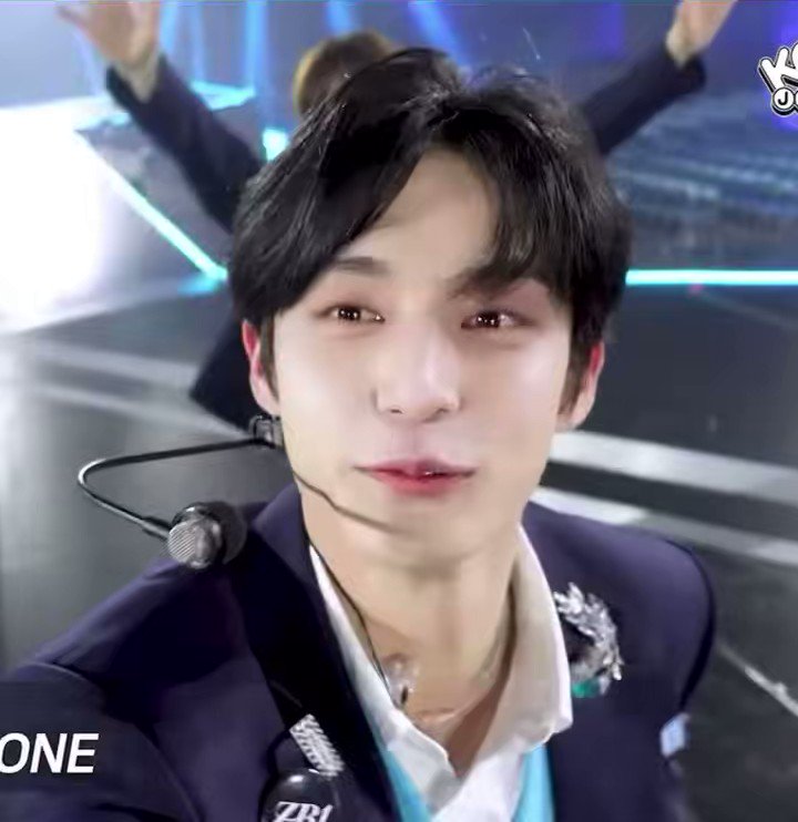 Jiwoong Thinker On Twitter WHY IS HE SO PUPPY HERE jiwoong-thinker-on-twitter-why-is-he-so-puppy-here