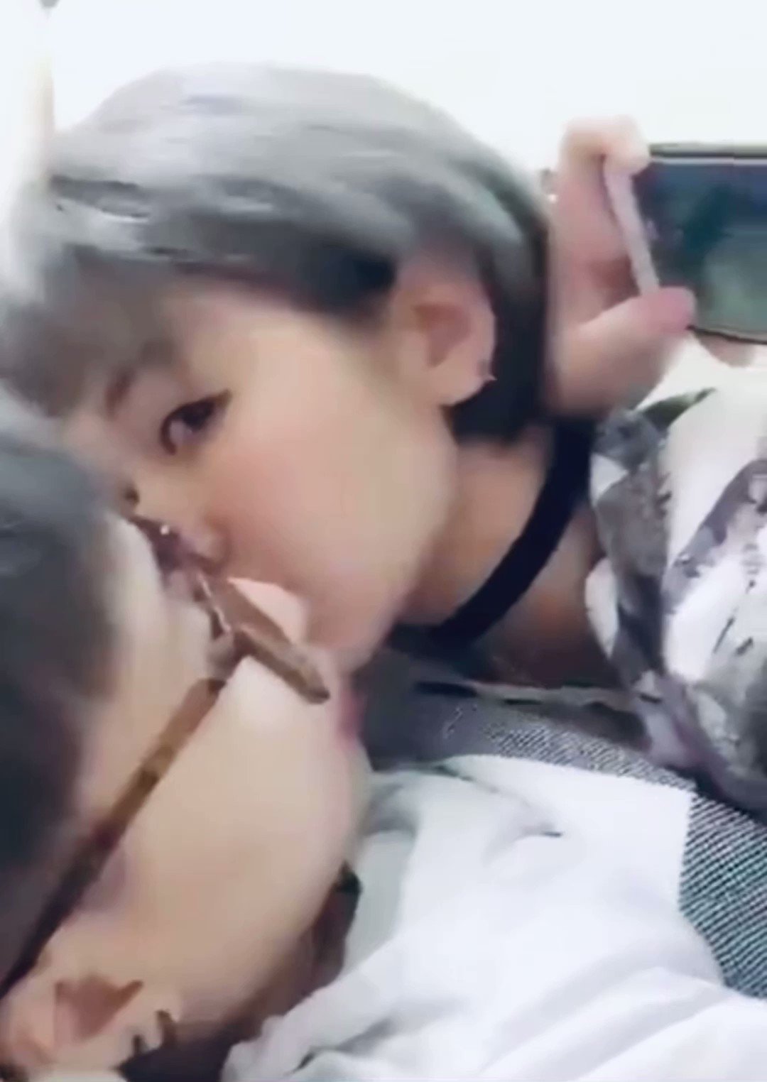 Joseph on X: 正太妈妈儿子姐姐强上了正在打游戏的弟弟。小孩拉大车，小马开大车。后续主页t.coj5pBH04mGA   X