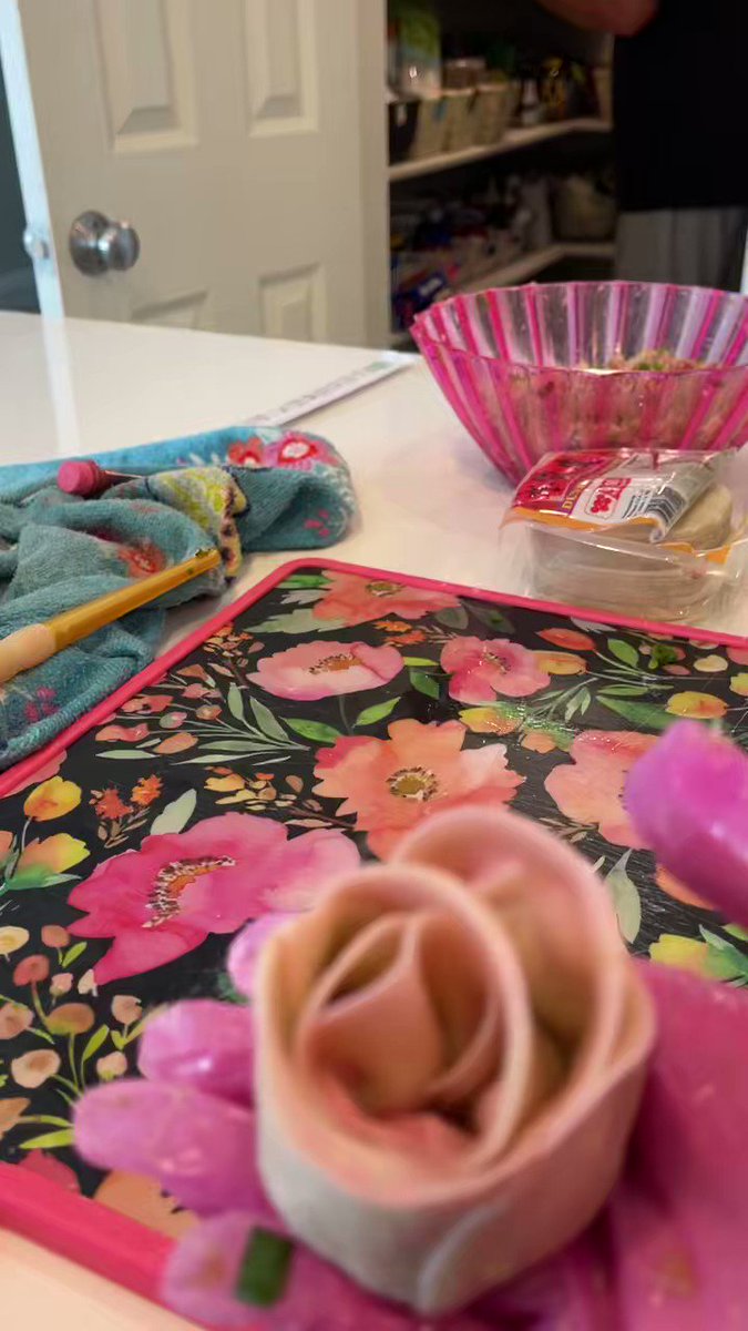 ️‍🔥 American Heartthrob ️‍🔥 on Twitter "These rose shaped pork