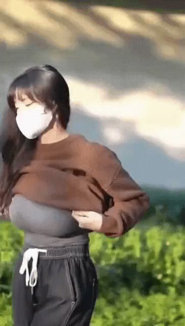 Video oleh @Lano_pipipi