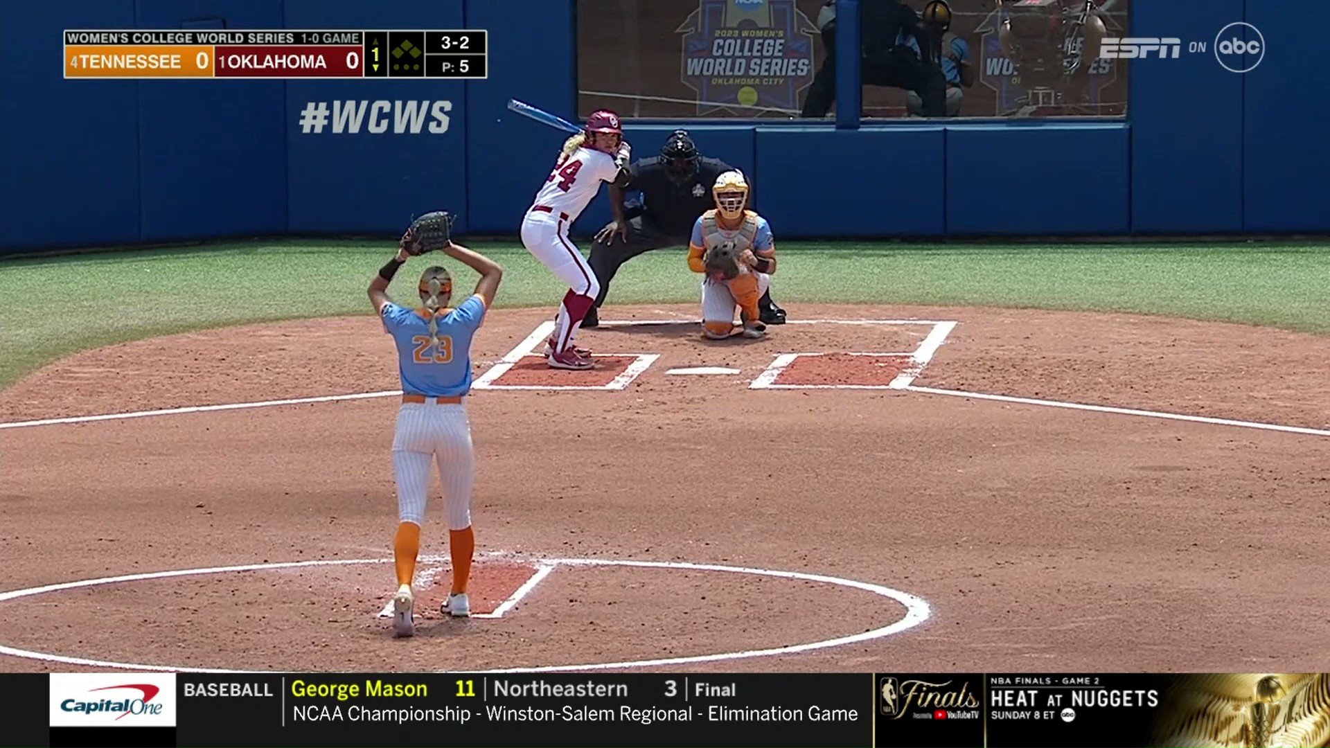 77 Mph Softball Pitch Compared to Baseball: Speed & Skill Insights