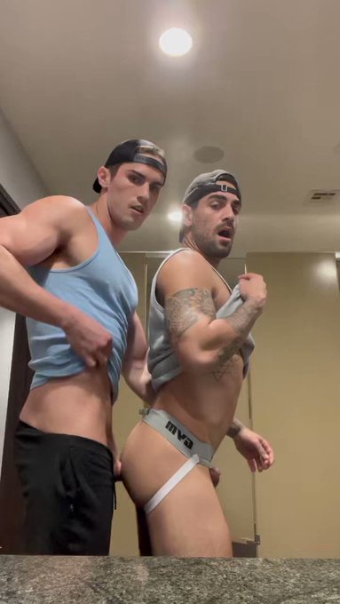 He wanted to fuck me in the gym bathroom 😮&zwj;💨💦😛 https://t.co/BVq2484iQ3