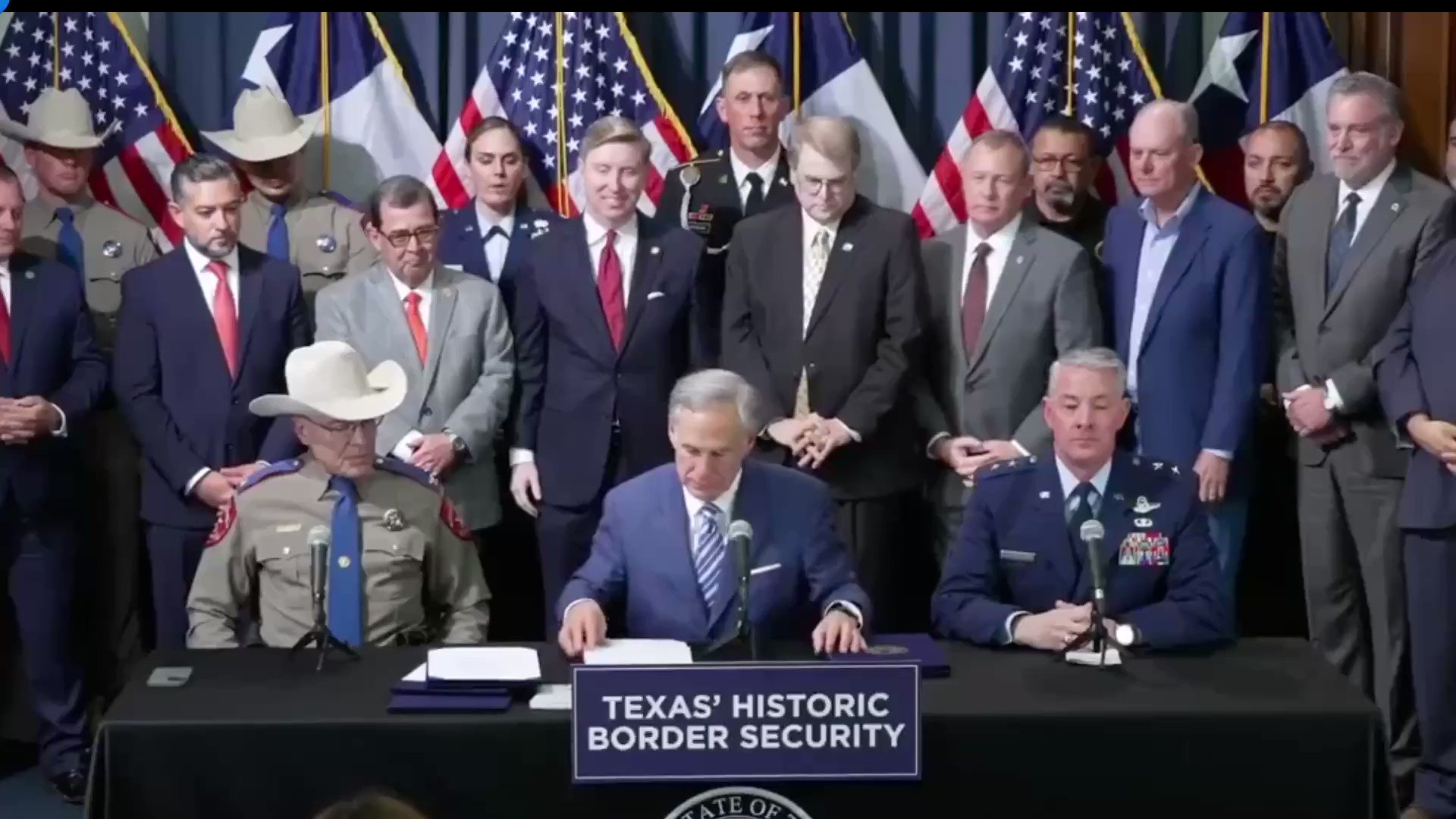 Senator Tan Parker on Twitter "Gov. Abbott just put pen to paper on SB 1403 a HUGE win for