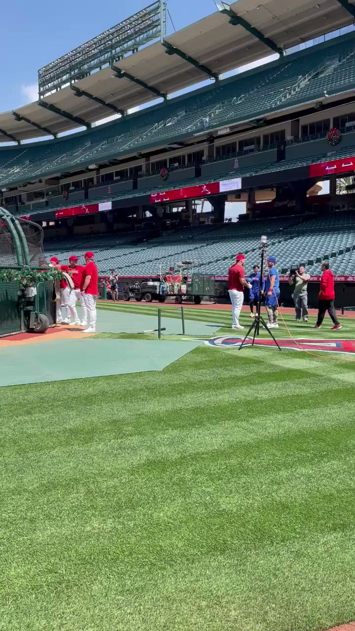 [分享] 鈴木誠也與Mike Trout會面及釣魚大谷翔平