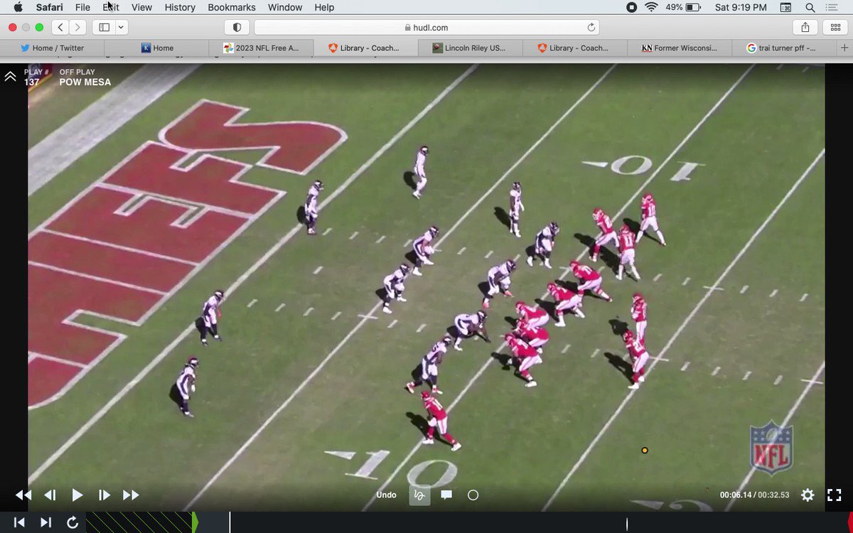 Chiefs running post wheel with mesh in the red zone. Nice concept by Eric Bienemy and Andy Reid vs the #broncos
another variation of mesh you can run.
Here's some others.
https://t.co/KUqi4rTLfq

@AntonioHall336 @Tonyrazz03 @CoachToddGolden @CoachTJD @coachr_wake @bcmoore22 https://t.co/4F0J5IczMc