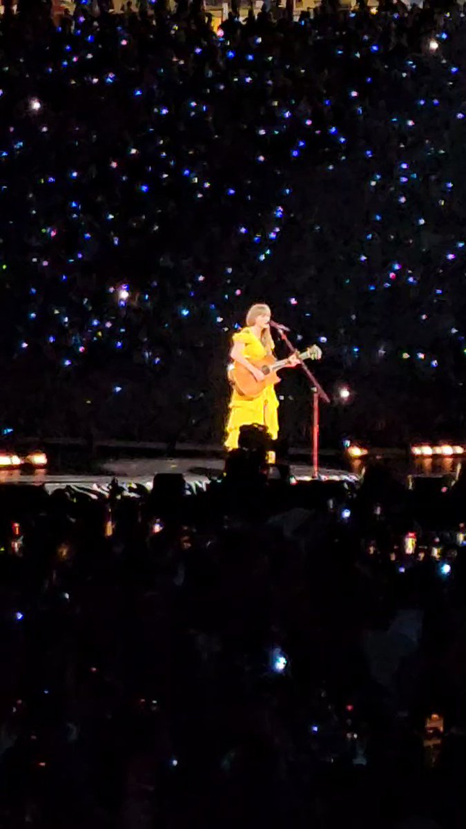 thais The Eras Tour on Twitter "RT taylorswiftbr Taylor cantando