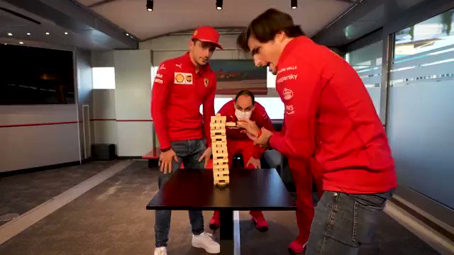 RT @fcbformulaEri: CARLOS SAINZ PLAYING CUPID WITH SHAKIRA AND LEWIS HAMILTON?! 

THAT'S MY MAN FR https://t.co/HMK3AvURLr