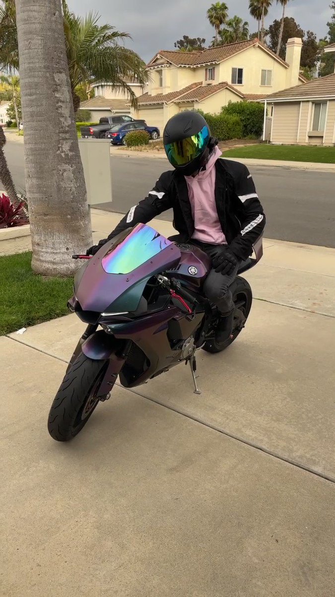 CJ Clark on Twitter: “This thing is so sick😭😭😭”