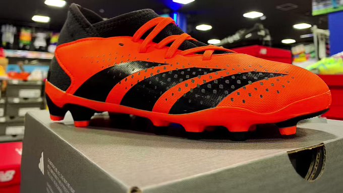 正規品代理店 - 【27cm】Adidas FREAK CARBON LOW アメフト スパイク