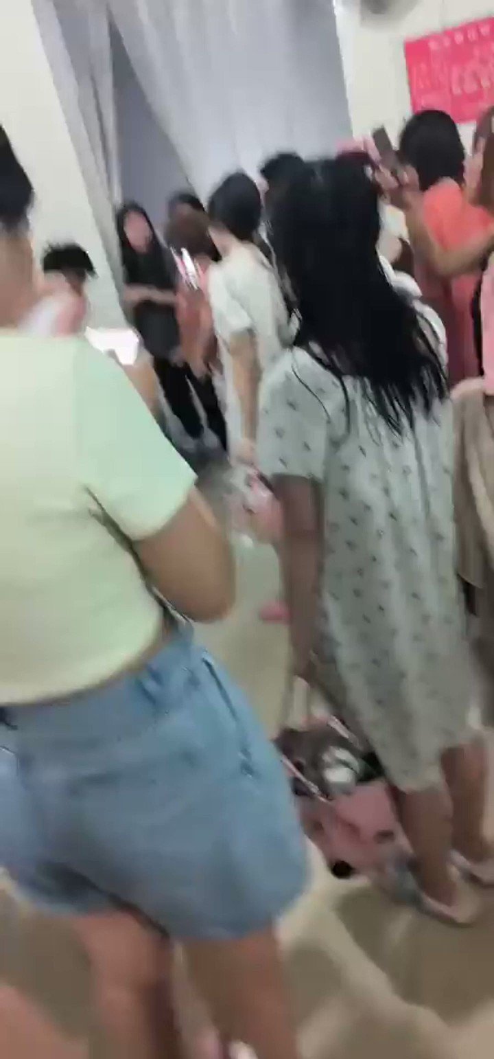 学校 女澡堂 偷拍 