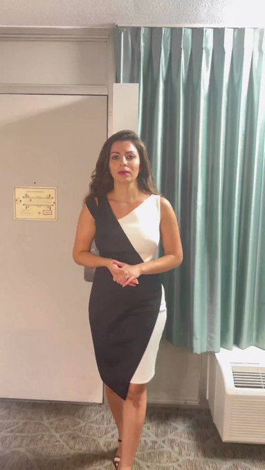 نزل سيناريو جديد مجانا على الاونلي فانVIP ?
? سيناريو السكرتيره الكحـ ـبه? 
بعد الاجتماع مع شركه جديده
