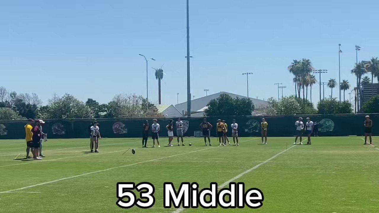 Ryan “Zuck” Zuckert c/o 2025 Kicker (ryanzuckert2025) / Twitter