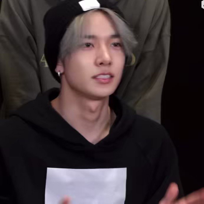 iamLanaLang on Twitter: "RT @ihs_heeseung: effortlessly attractive ð«  #