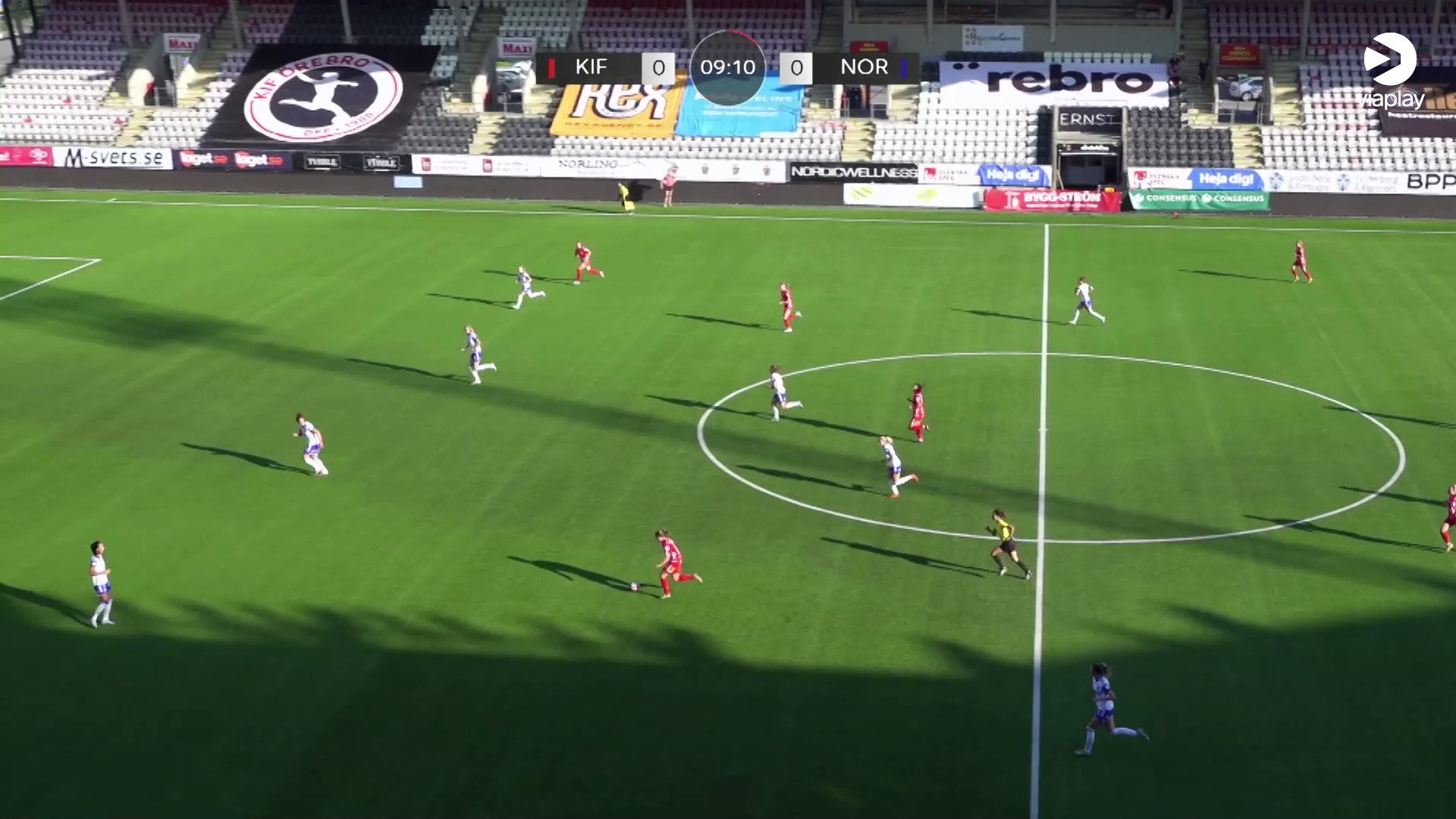 Maja Bodin placerar in matchens första mål efter en smörpassning

@KIFOrebro i ledningen mot @ifknorrkoping”