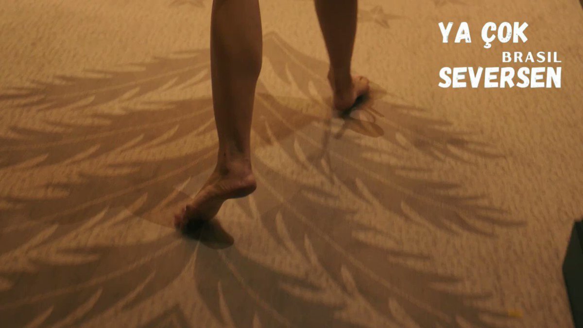 Séries Etc e tal - A série Sen Çal Kapimi chegou chutando a porta e em poucos dias, depois de entrar no catálogo da HBO Max Brasil, já está em primeiro lugar