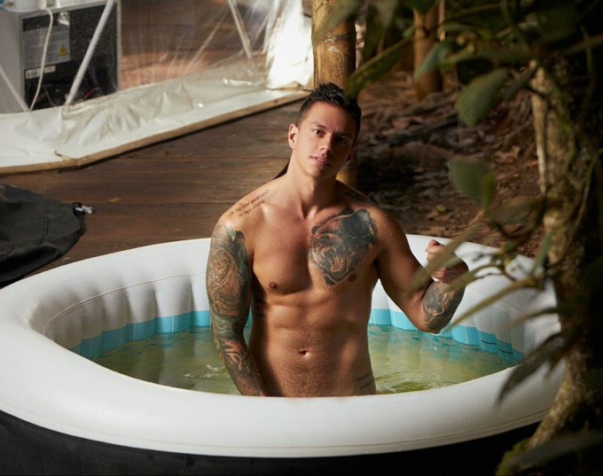Daddy's waiting for you. #FathersDay #JockMenLive 
@JeanBrocF4F 
https://t.co/CV5vX0YNFV #gay #stud https://t
