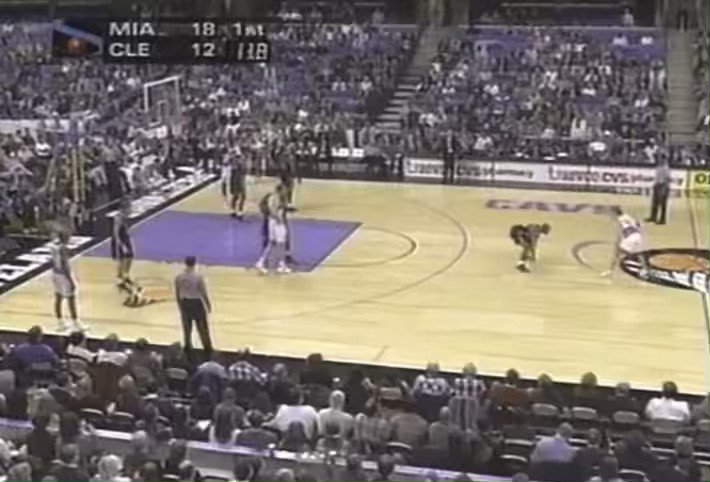 RT @NBA90s: Kemp works baseline on Zo (1997)
Heat vs Cavaliers https://t.co/wHl4wzpEmB