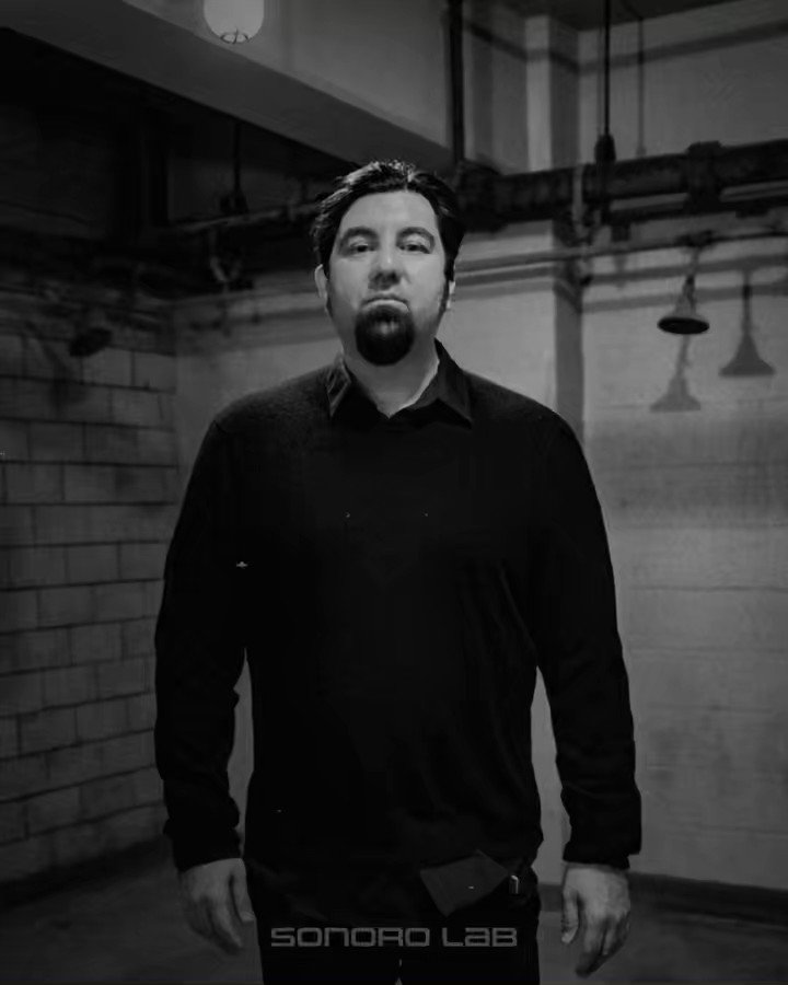 Happy birthday, Chino Moreno! ¡El frontman de se encuentra hoy cumpliendo 50 años! 