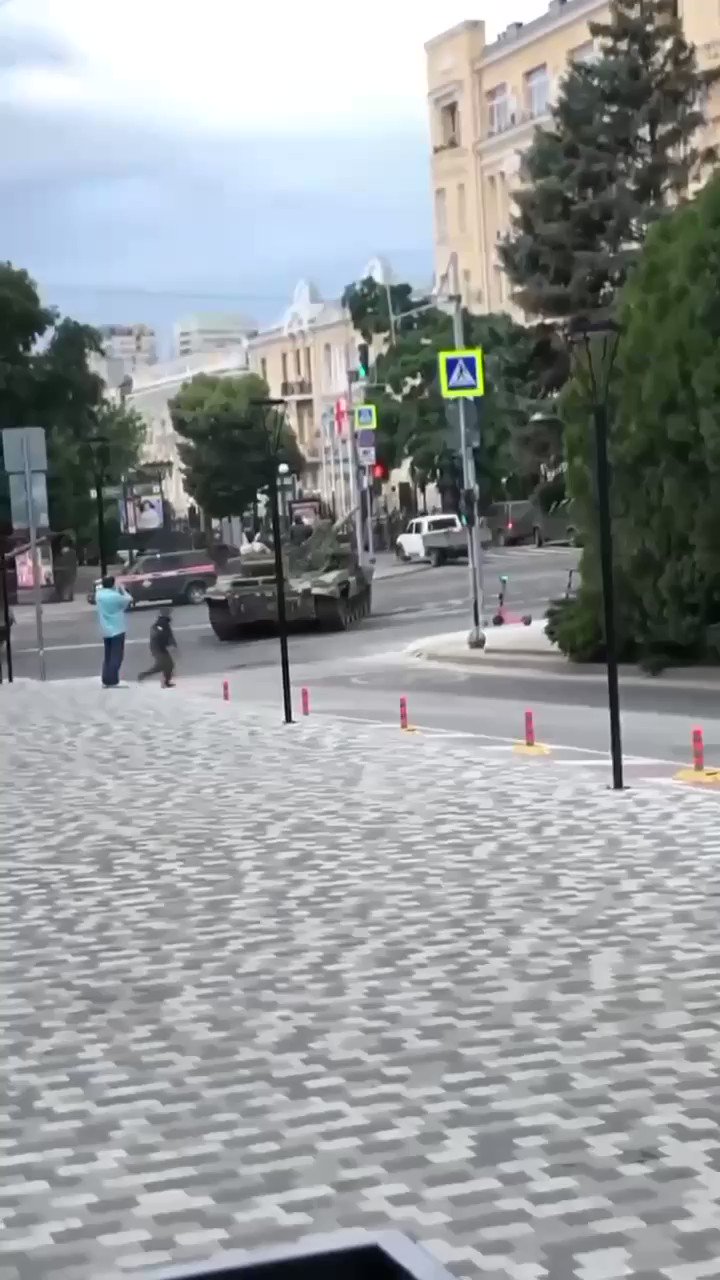 FJ on Twitter "RT Maks_NAFO_FELLA New video from Rostov 👀 https//t.co/gzP59HGn6c" / Twitter