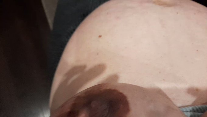 Mommys milk it doesnt get any more natural beautiful or sexy to me then this... i cant wait to feed my